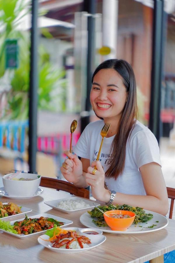Srihome ยายศรีโฮมแอนแคมป์ปิ้ง Ban Don Tum Ngoại thất bức ảnh