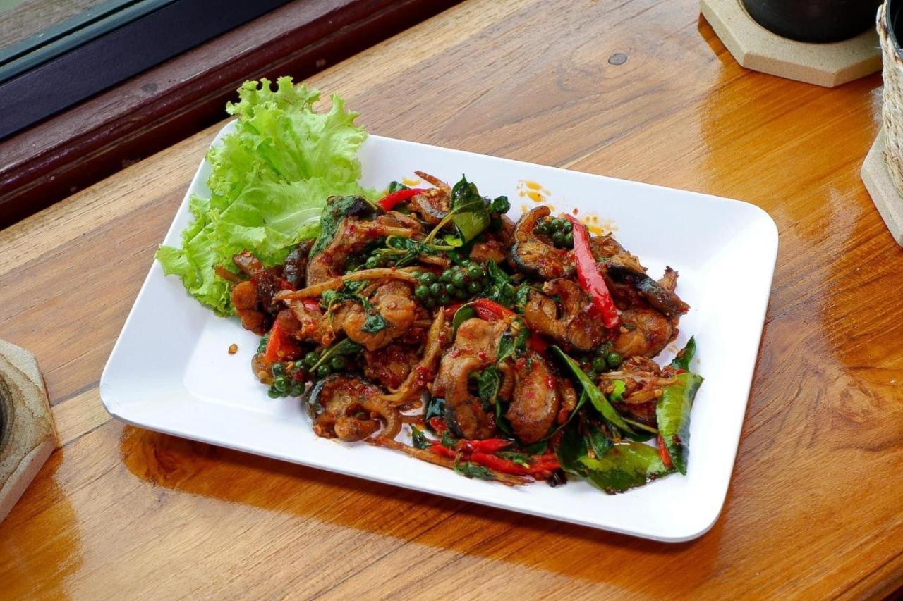 Srihome ยายศรีโฮมแอนแคมป์ปิ้ง Ban Don Tum Ngoại thất bức ảnh