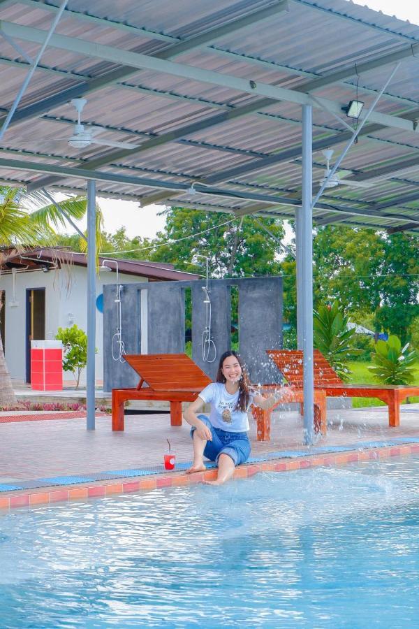 Srihome ยายศรีโฮมแอนแคมป์ปิ้ง Ban Don Tum Ngoại thất bức ảnh